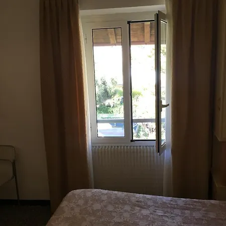 Azzurro Hotel 2*