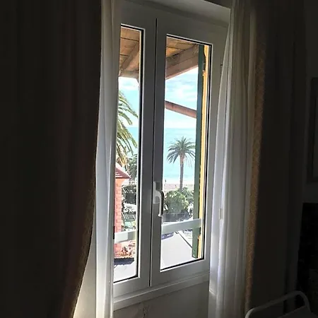 Azzurro 2* Varazze