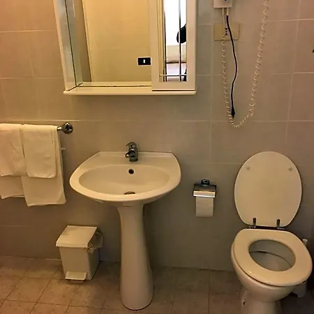 Hotel Azzurro 2*