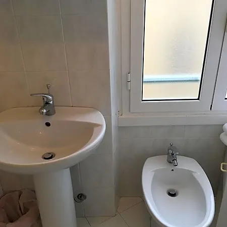 Azzurro Hotel 2*