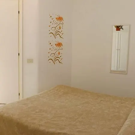 Azzurro Hotel 2*