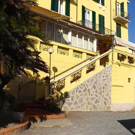 Azzurro 2* Varazze